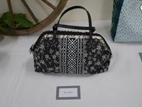 こぎん刺しゅうのバッグ
木戸 真弓