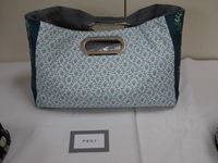 オーバルハトメ持ち手のバッグ
伊藤陽子